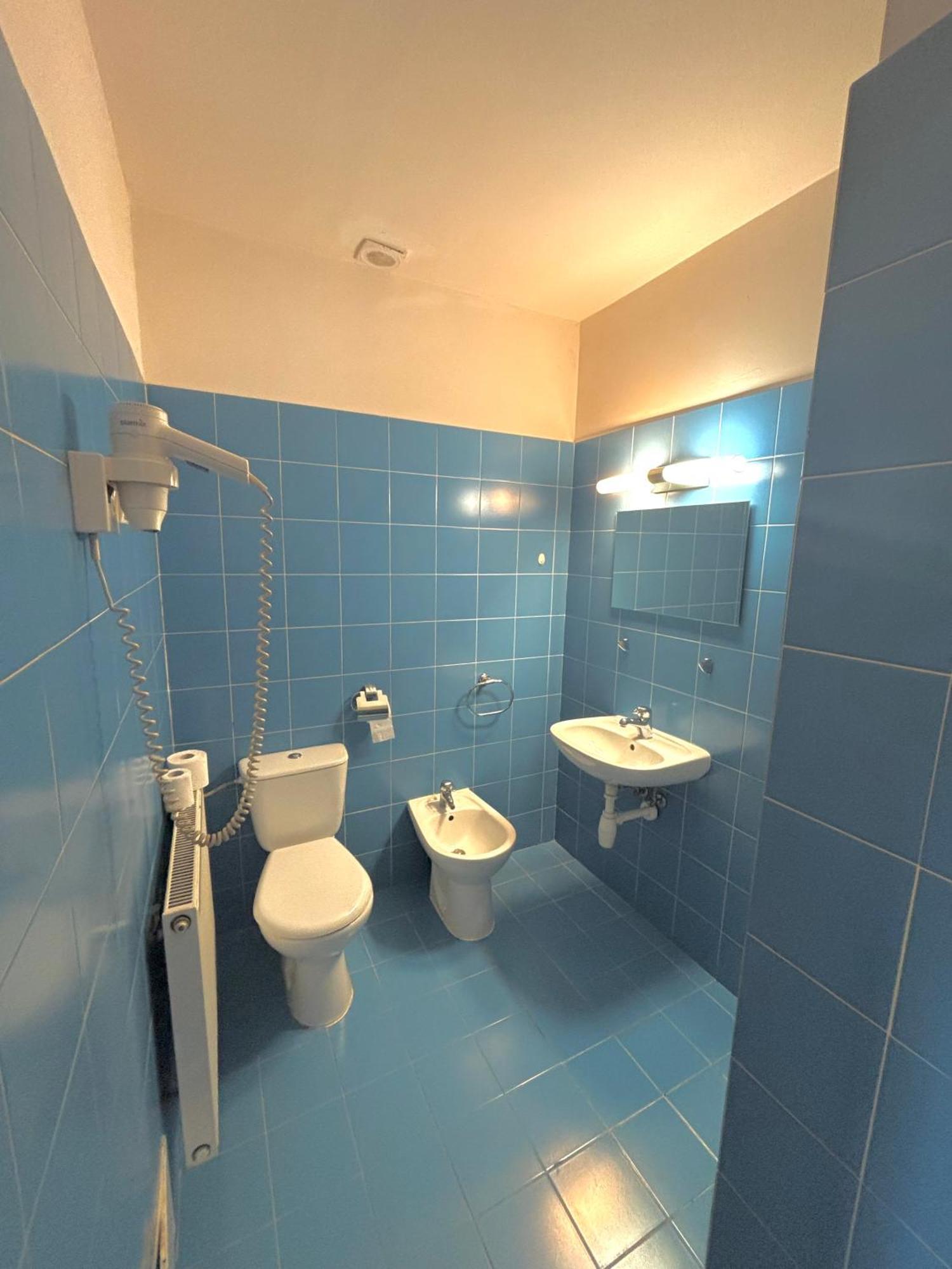 Hostel Nuove Frontiere Nysa Exterior foto
